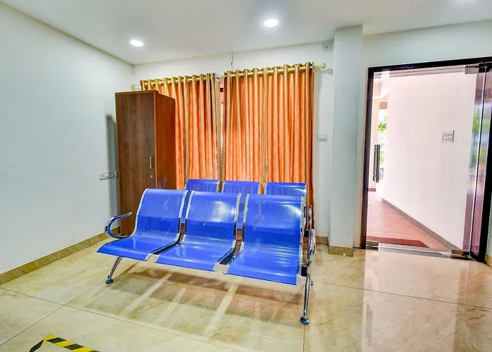 Fabexpress Pas Residency - Nr Marina Beach